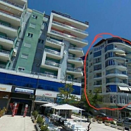 Vivi La Tua Vacanza Con L'Appartamento 1 Di Ervin! Enjoy Your Holiday With Ervin'S Apartment 1! Vlora Kültér fotó