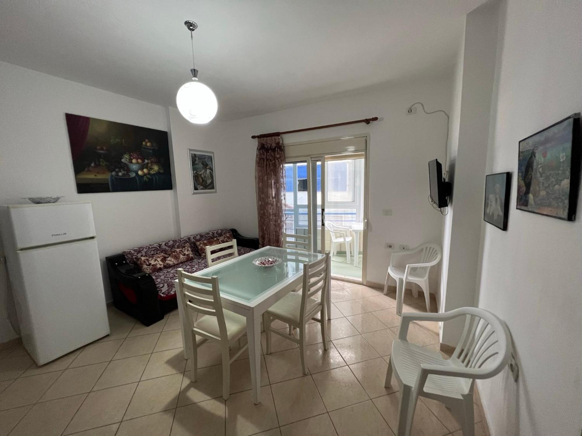 Vivi La Tua Vacanza Con L'Appartamento 1 Di Ervin! Enjoy Your Holiday With Ervin'S Apartment 1! Vlora Kültér fotó